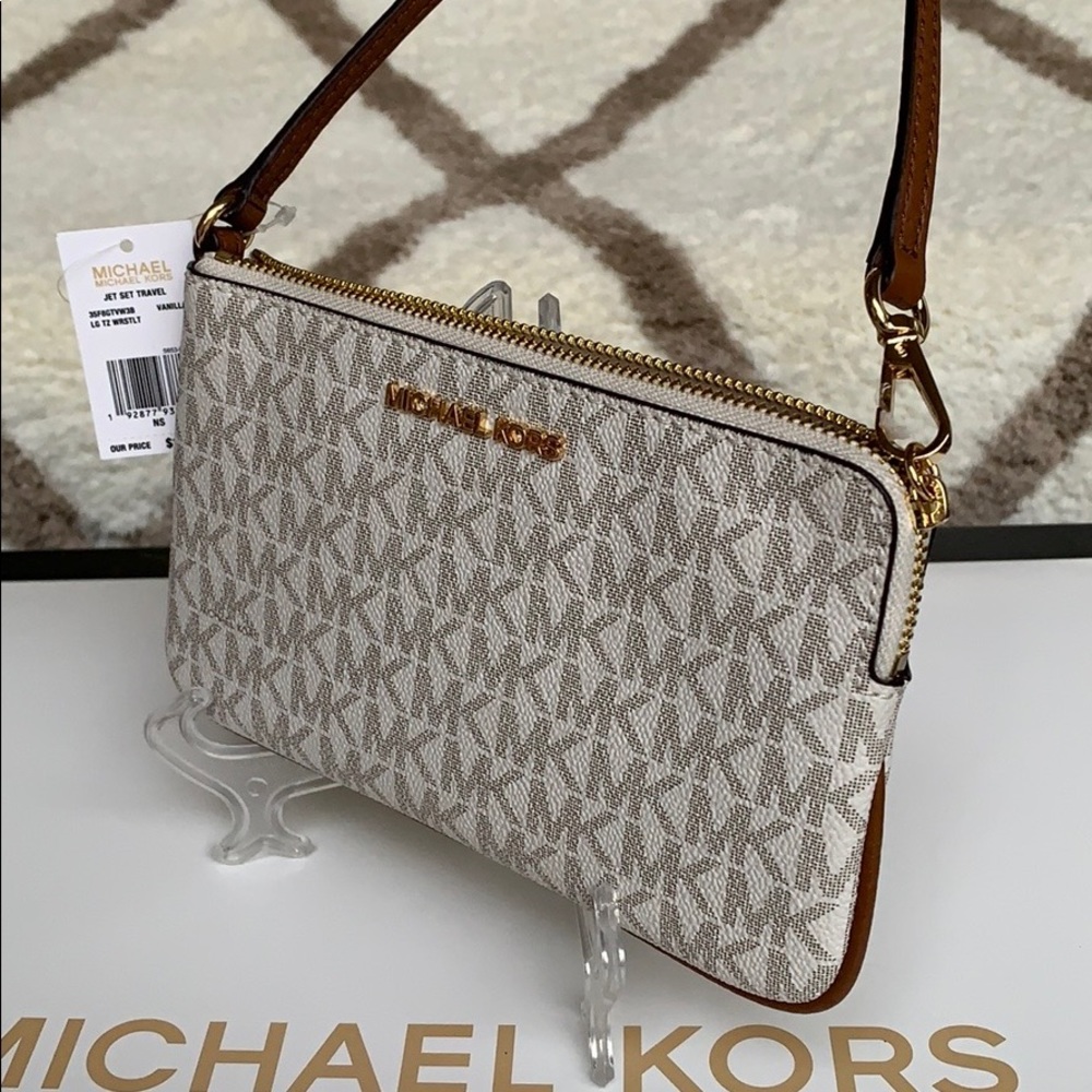 Michael Kors Jet Set Travel Lg Top Zip Wristlet - Picture 12 of 16